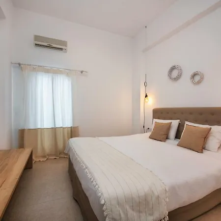 Eucalyptus Hotel